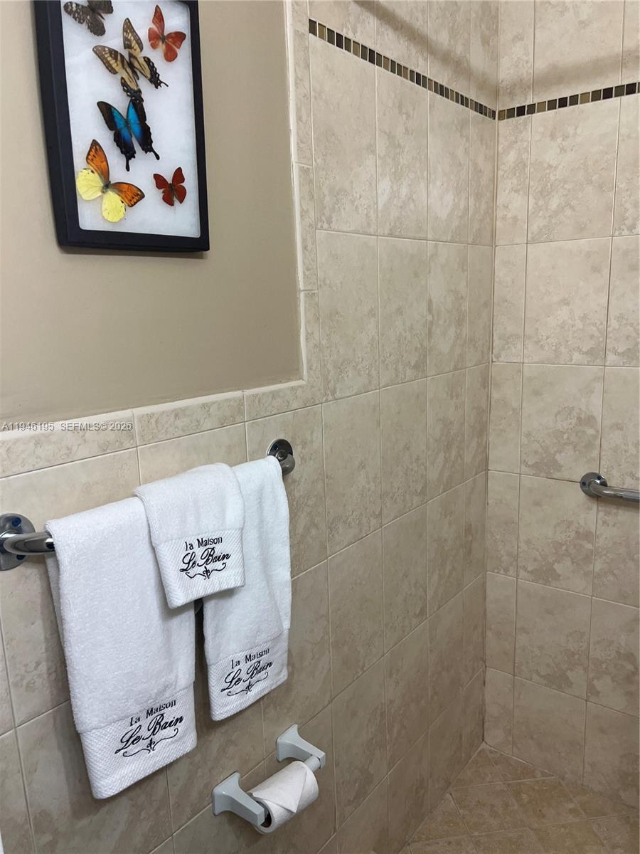 HIALEAH 14 ADDN - Residential