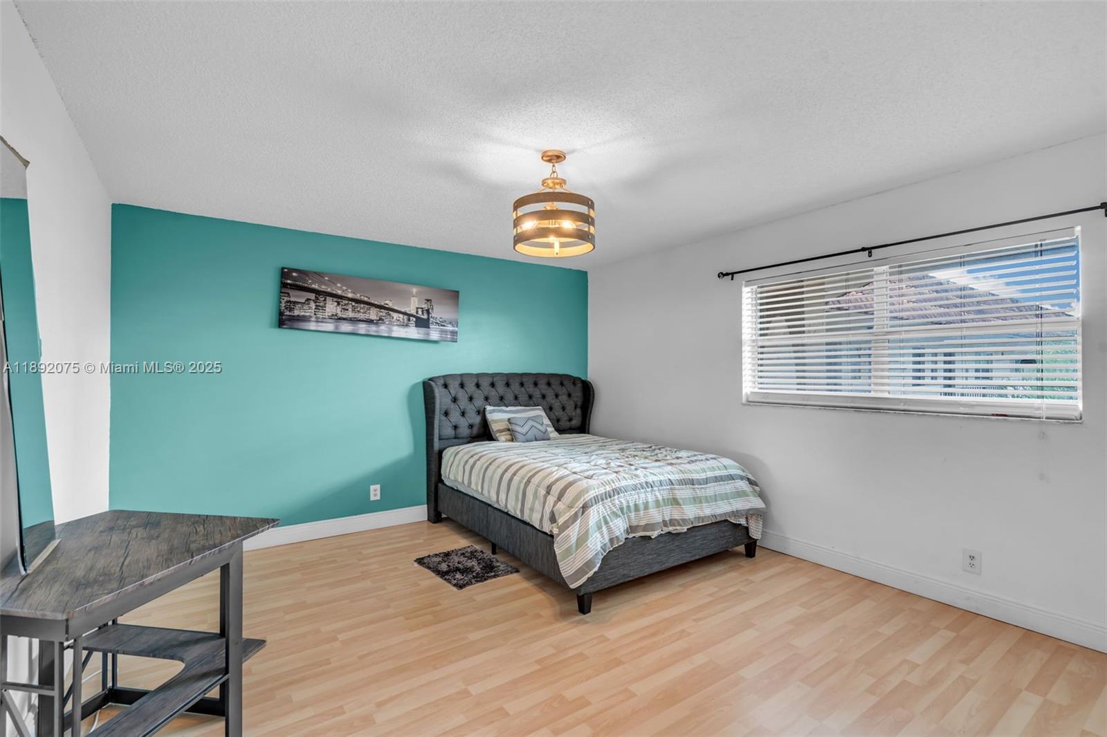 INVERRARY COUNTRY CLUB - Residential Lease