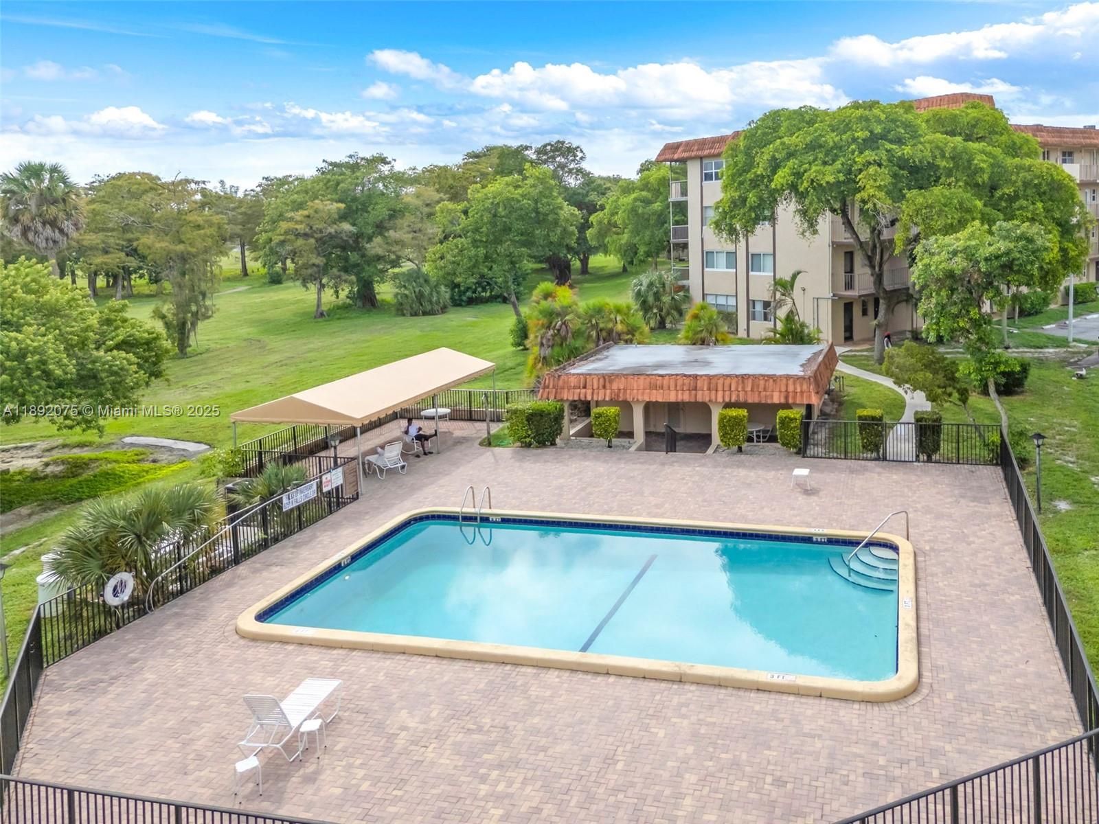 INVERRARY COUNTRY CLUB - Residential Lease
