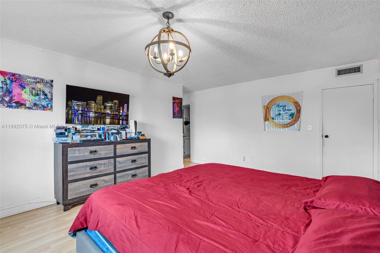 INVERRARY COUNTRY CLUB - Residential Lease