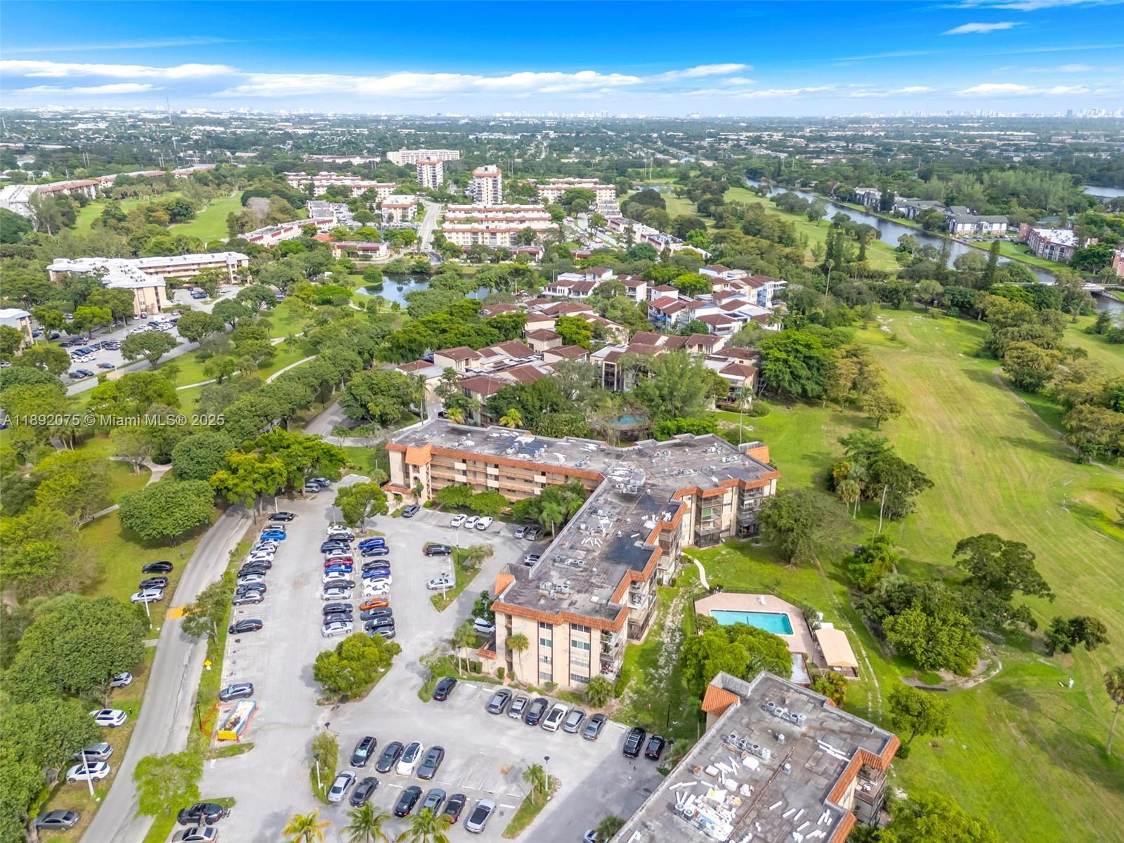 INVERRARY COUNTRY CLUB - Residential Lease