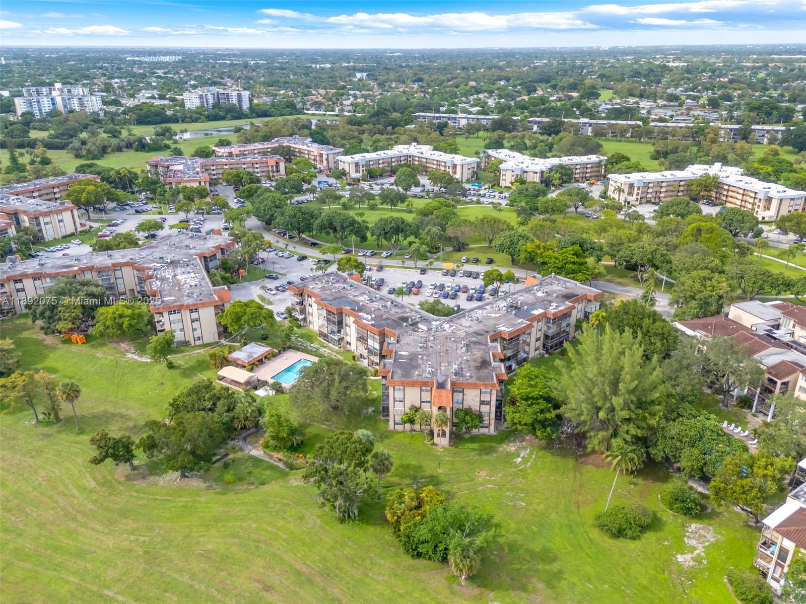 INVERRARY COUNTRY CLUB - Residential Lease