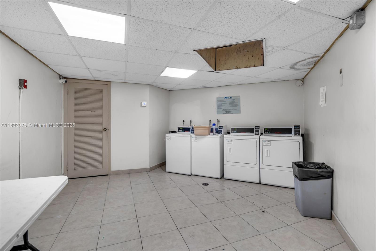INVERRARY COUNTRY CLUB - Residential Lease