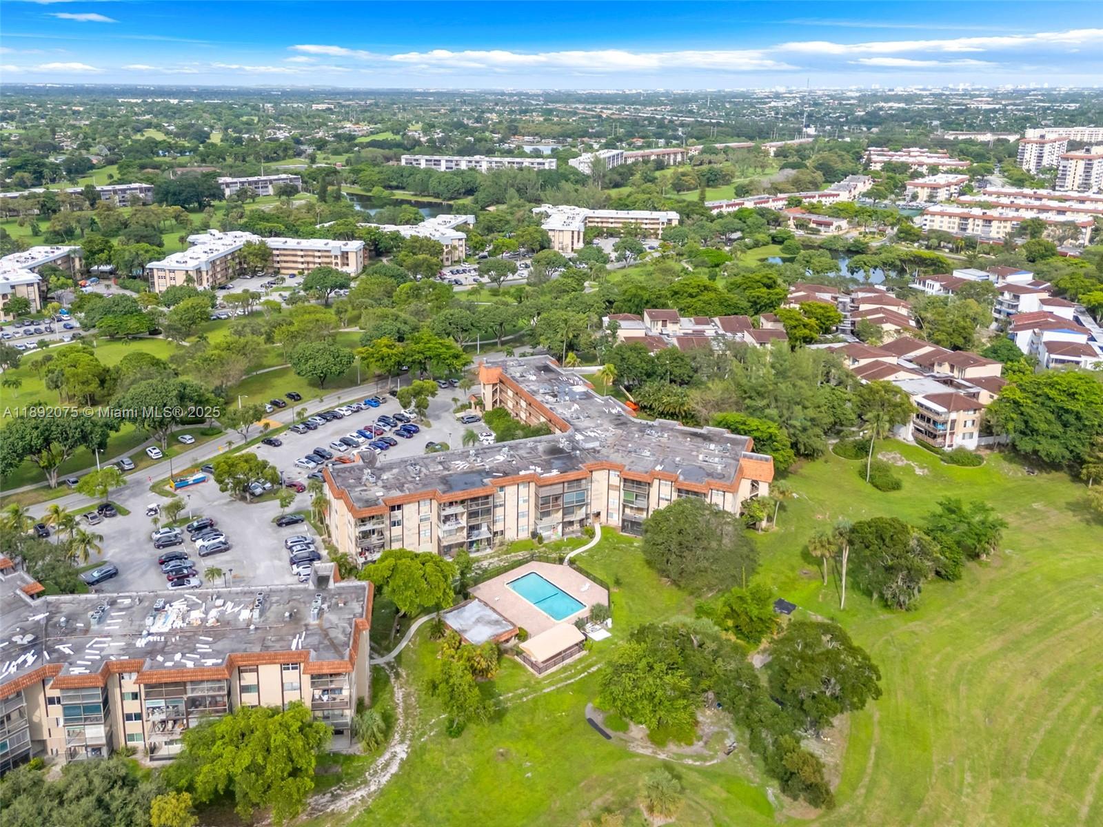 INVERRARY COUNTRY CLUB - Residential Lease