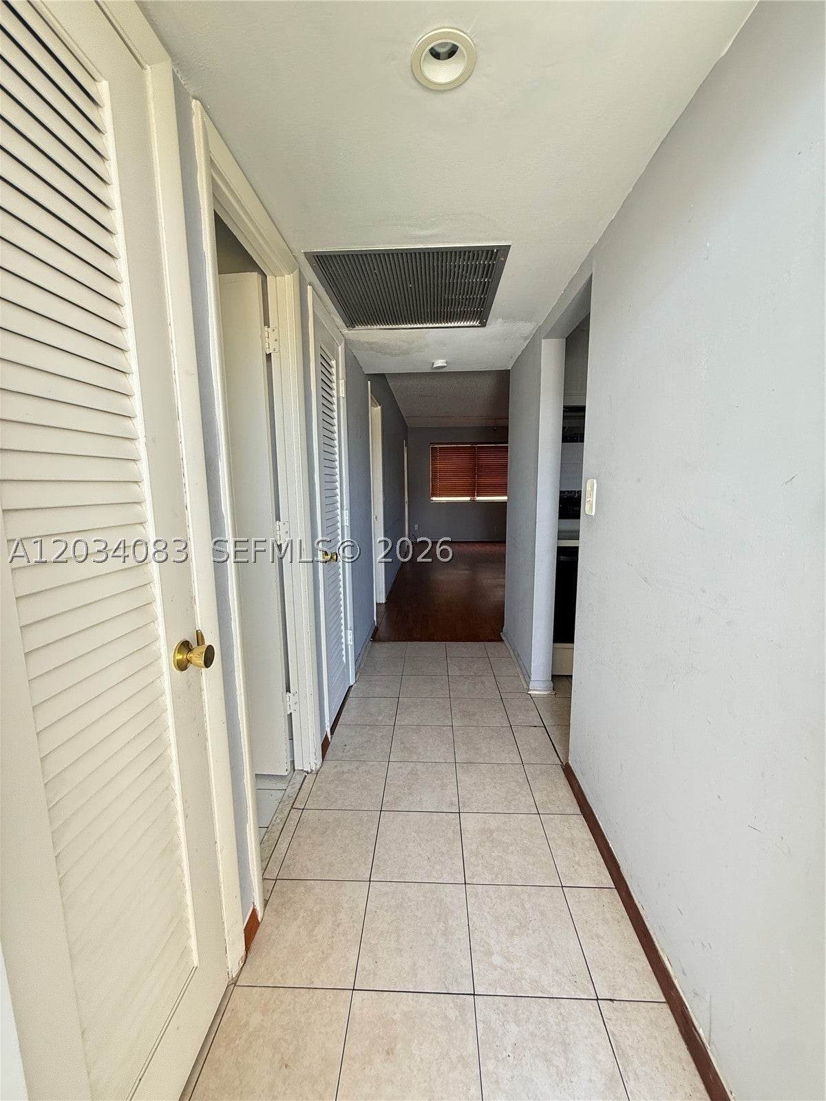 2200 Park Ln 105