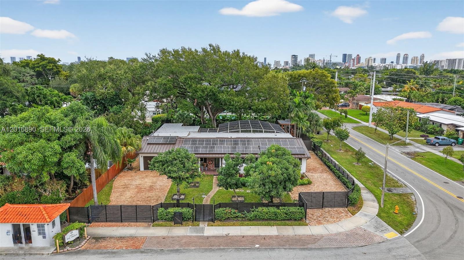 HIGHLAND OAKS - Residential