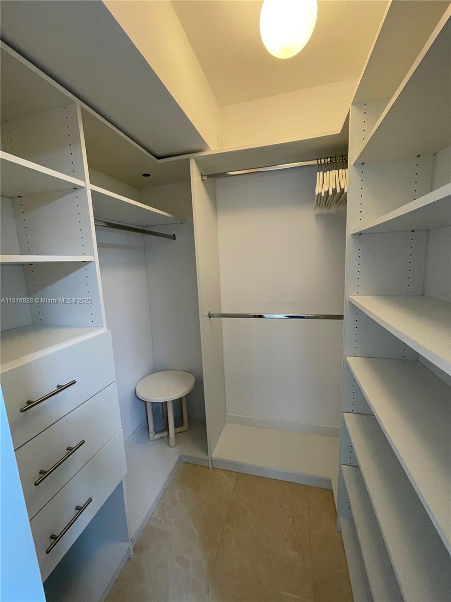 WATERVIEW CONDO - Residential Lease