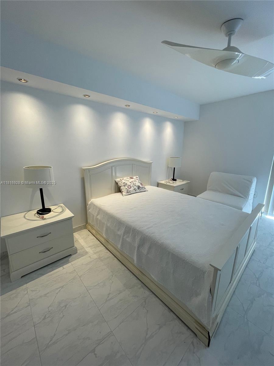 WATERVIEW CONDO - Residential Lease