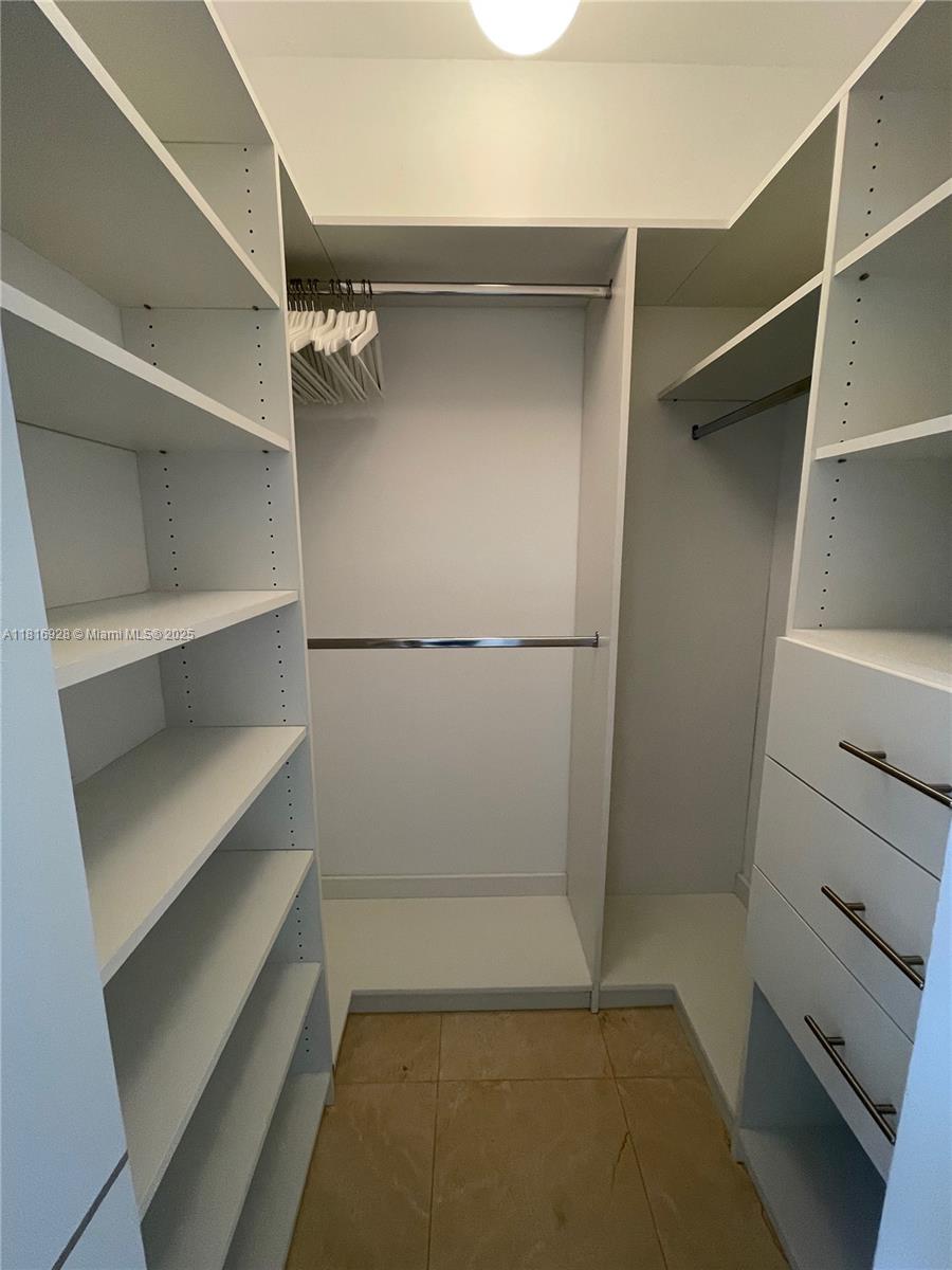 WATERVIEW CONDO - Residential Lease