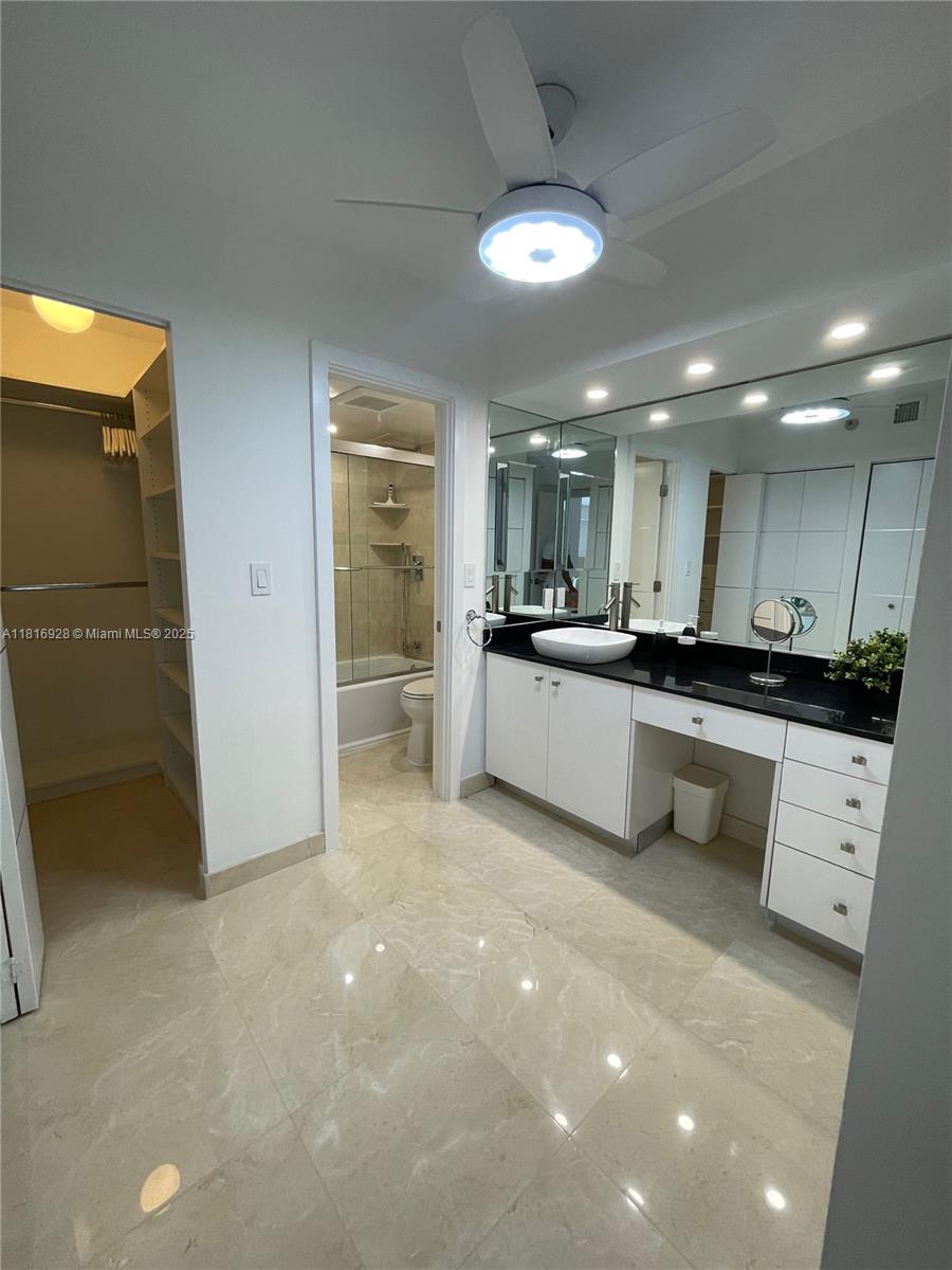 WATERVIEW CONDO - Residential Lease