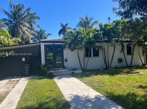 617 La Villa Dr Miami Springs FL 33166