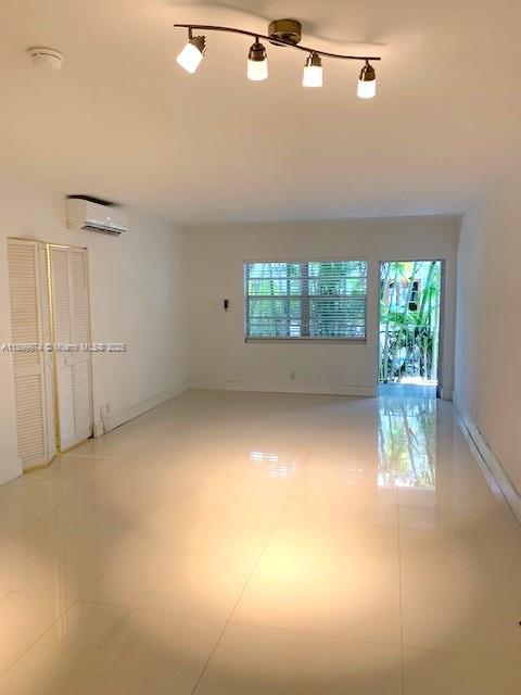 1604 DREXEL CONDO - Residential Lease