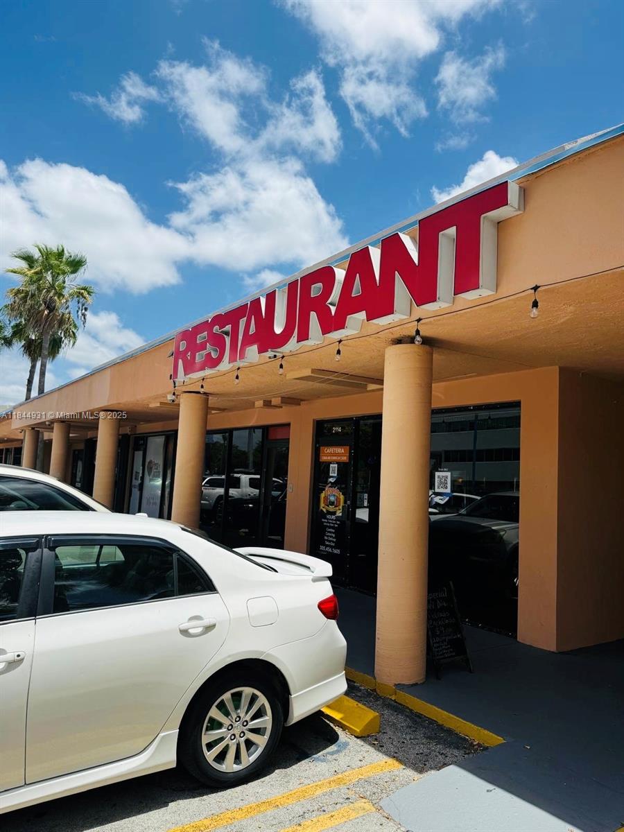Prime Location! Restaurant for Sale
Come and discover this hidden gem with a loyal customer base and excellent reputation.
Located just minutes from Palmetto Hospital, hotels, offices, schools, highways, and much more!
All appointments will be made in advance. ?? Do not disturb.
Thank you for your understanding.
The price is perfect to make your family dream come true and take this beautiful restaurant to the next level.
Plus, the owner is ready to guide you through everything you need to know, so you can take this step with confidence—your investment won’t be in vain.
The air conditioning unit was recently replaced and is part of the business property.
Don’t miss this opportunity to own a growing, well-established business!