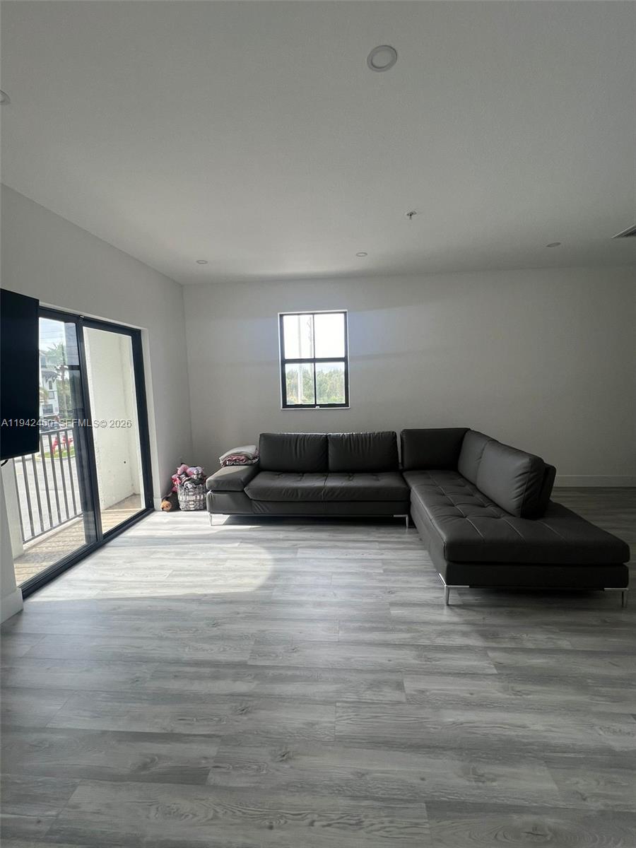 GRAND BAY ROADS - Residential