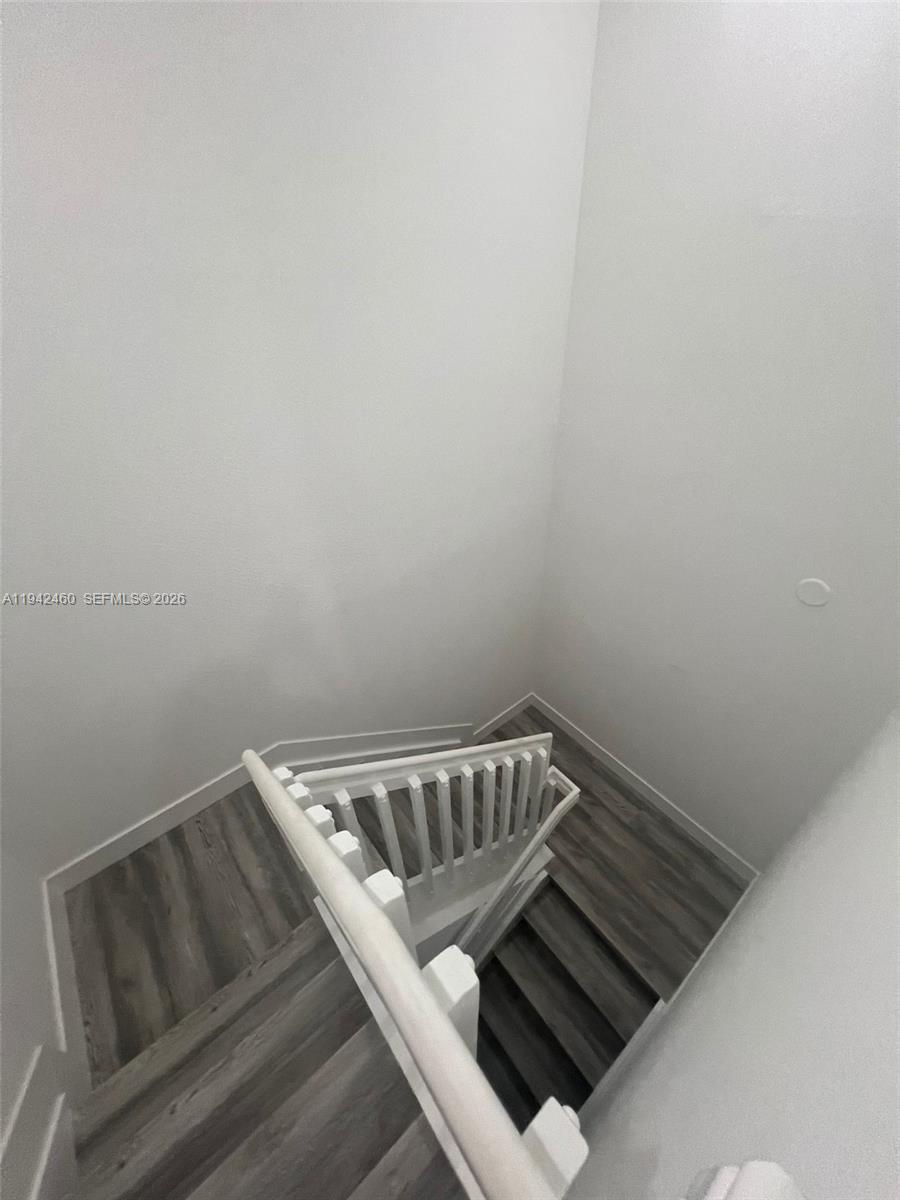 GRAND BAY ROADS - Residential