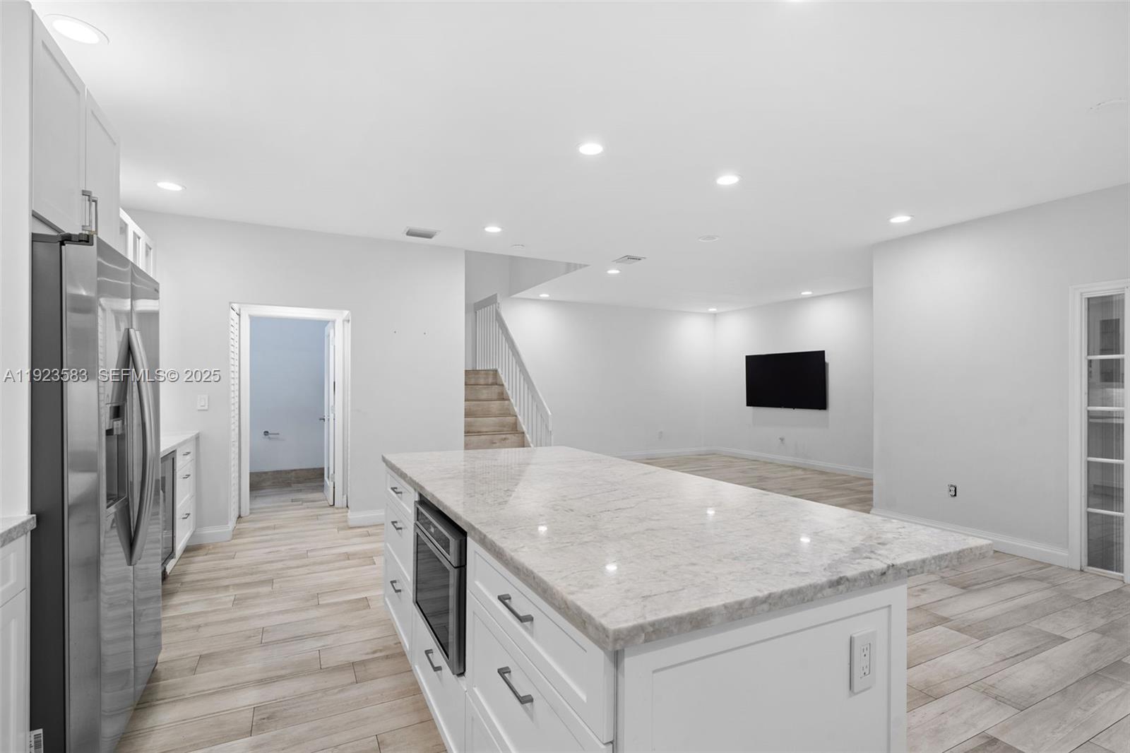 WEST LAKE VILLAGE PLAT - Residential Lease