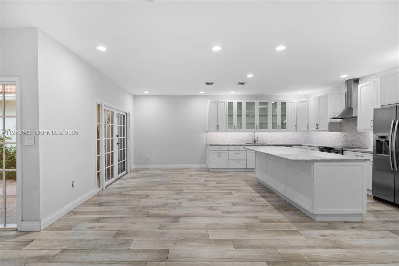 WEST LAKE VILLAGE PLAT - Residential Lease