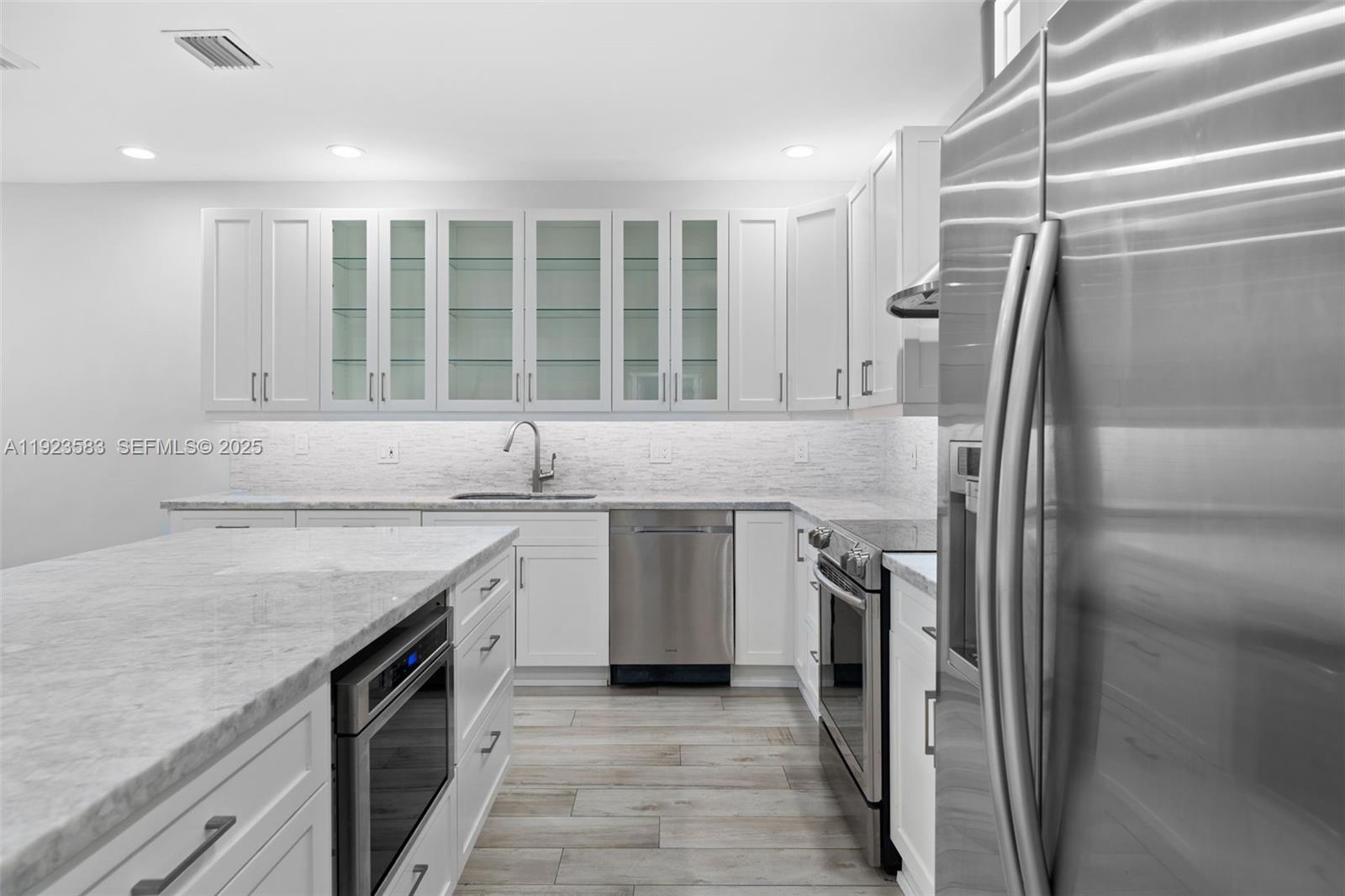 WEST LAKE VILLAGE PLAT - Residential Lease