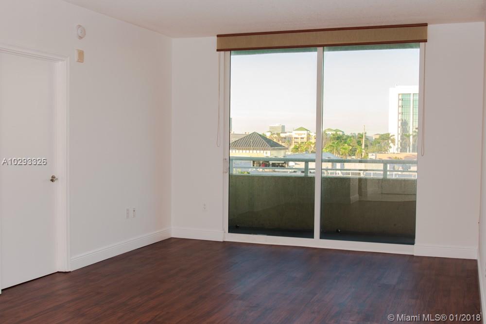 VENTURE AT AVENTURA EAST - Residential Lease