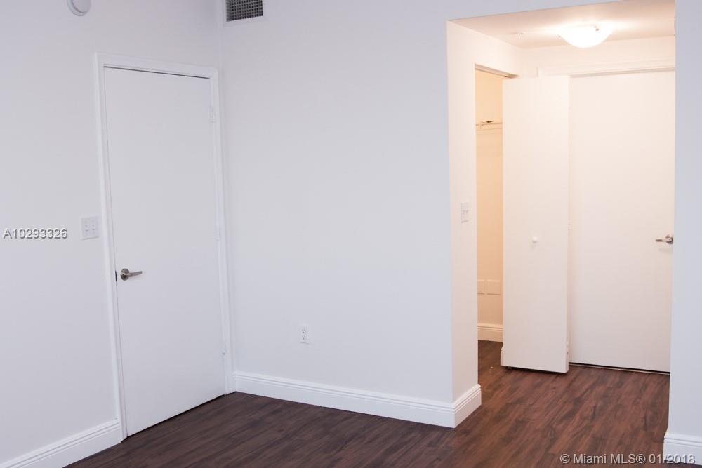 VENTURE AT AVENTURA EAST - Residential Lease