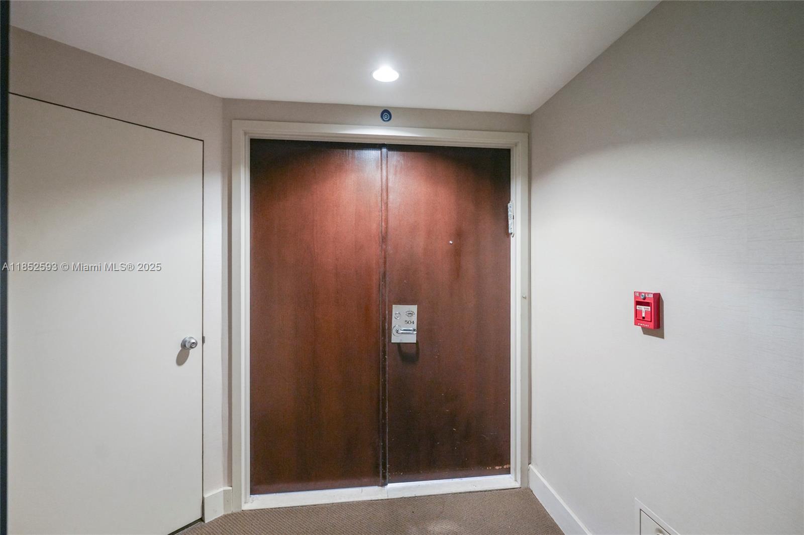 1000 ISL BLVD WILLIAMS IS - Residential