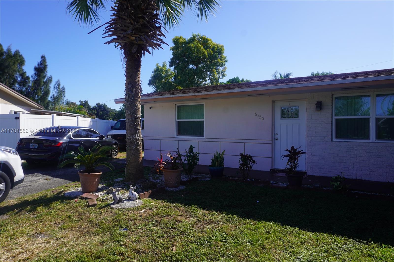 6250 SW 20th St