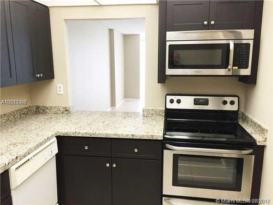 BEAUTIFUL 1 BED/1.5 BATH UNIT IN HEART OF HALLANDALE.NICELY REMODELED KITCHEN WITH GRANITE COUNTERS TOP AND STAINLESS STEEL APPLIANCES. FLOOR TO CELLING WINDOWS. CERAMIC TILE THROUHG.
FIVE STRARS AMENITIES: HEATED SWIMMING POOL, TENNIS COURTS, GYM, BBQ AREA 24 HOURS SECURITY.
MINUTES TO THE BEACH. WALKING DISTANCE TO SHOPS AND RESTAURANTS.