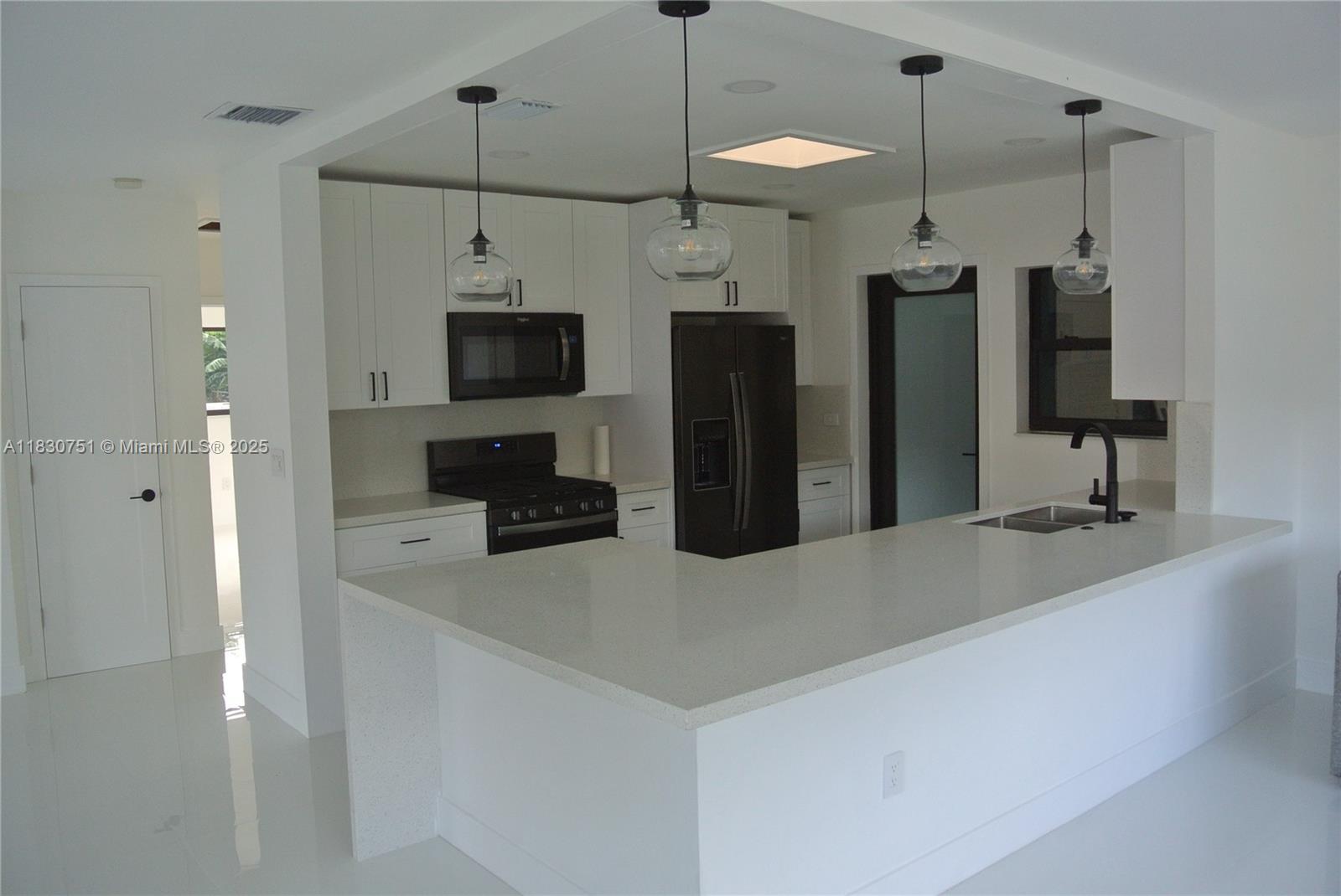 10230 Dolphin Rd 1