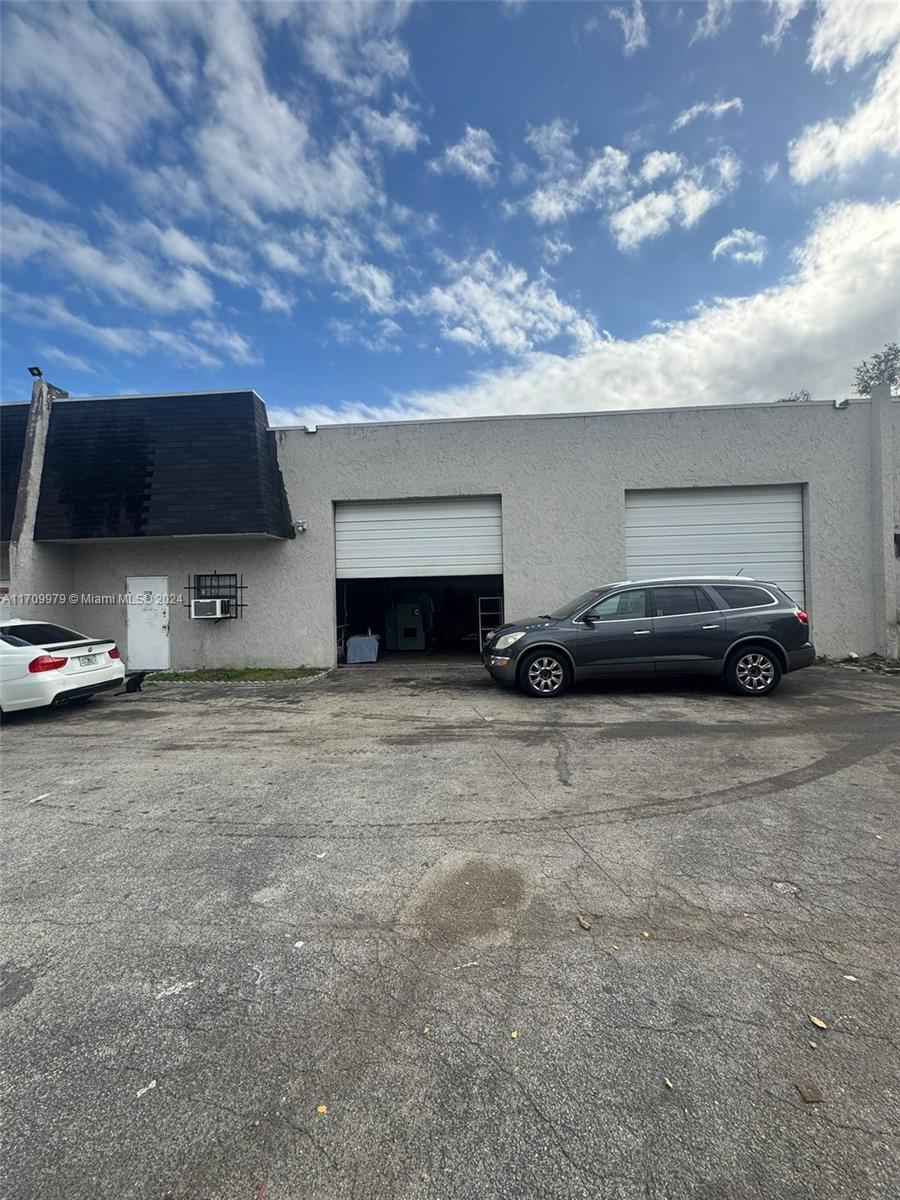 BUSINESS OPPORTUNITY *** LATHE WORKSHOP *** MACHINERY FOR SALE *** OWNER WANTS TO HEAR OFFERS *** COME SEE IT