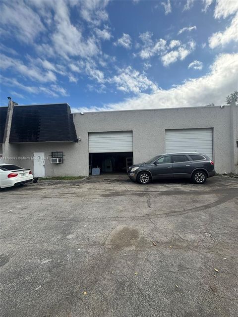4450 SW 61st Ave Davie FL 33314