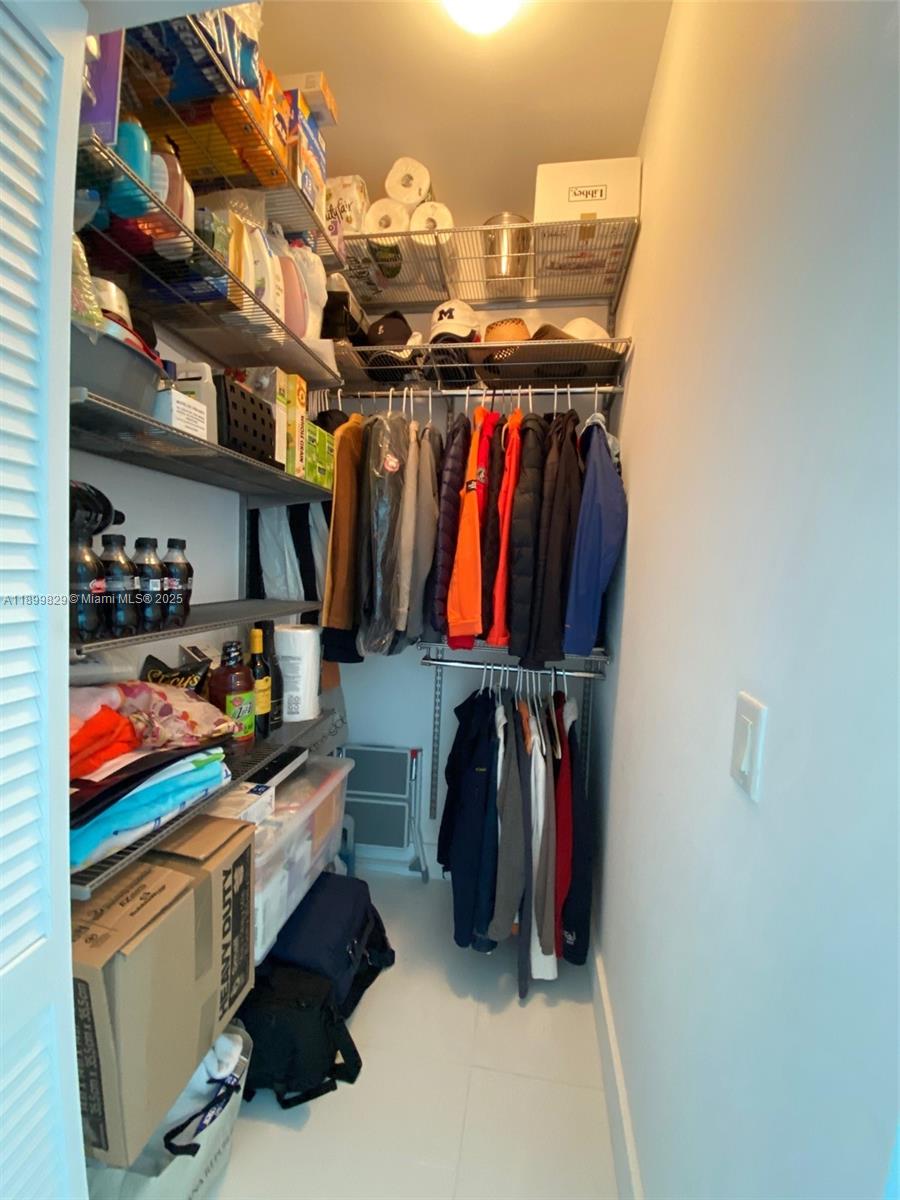 THE PLAZA 851 BRICKELL CO - Residential Lease