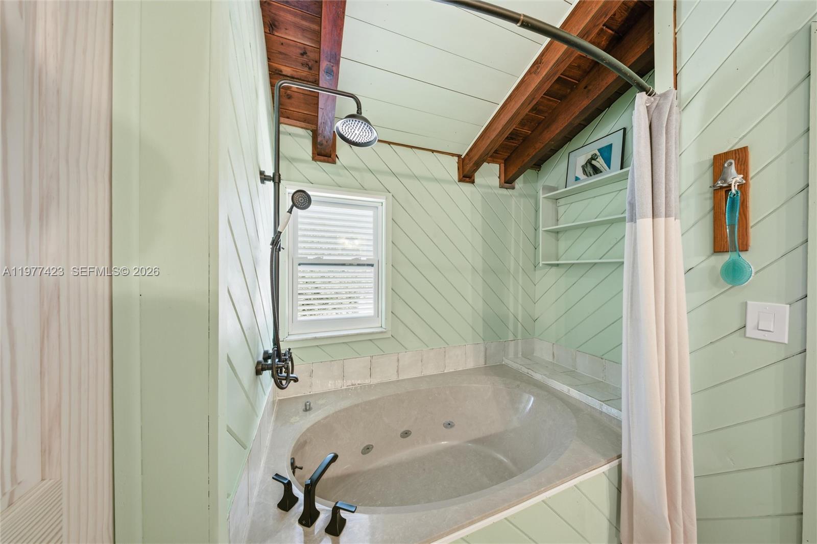 CUTTHROAT HARBOR ESTS - Residential