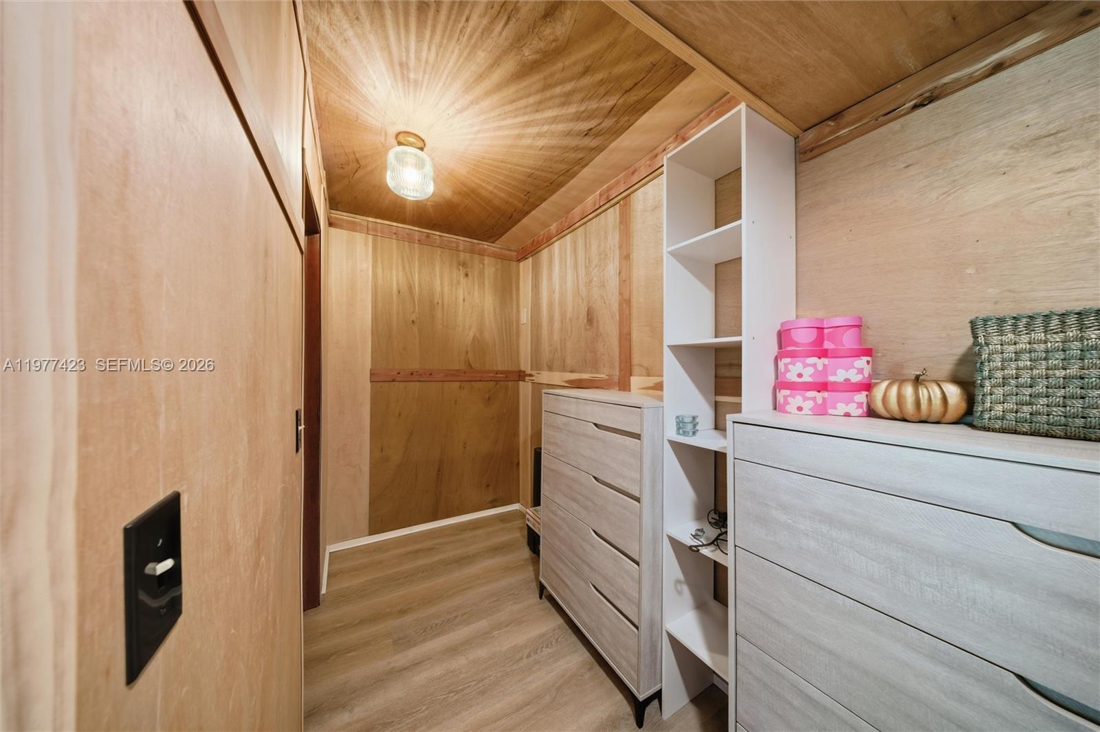 CUTTHROAT HARBOR ESTS - Residential