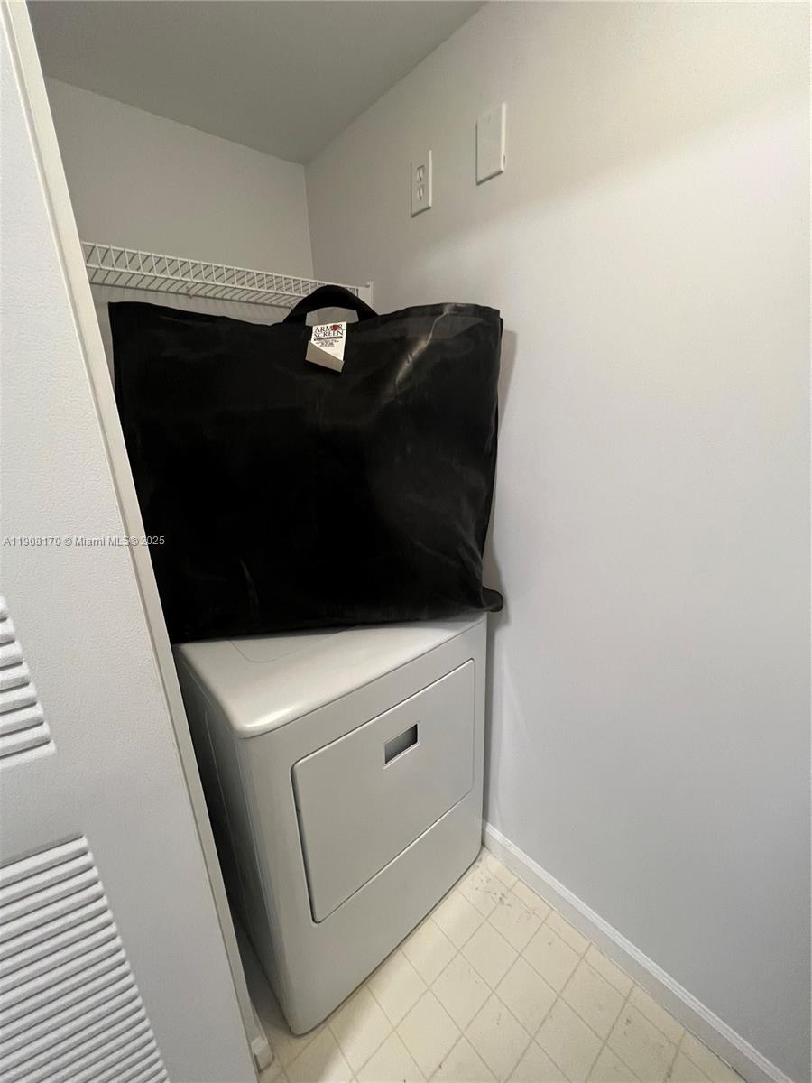 REGENT PARK CONDO - Residential Lease