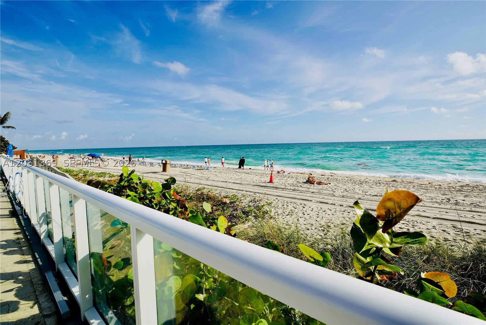 19201 Collins Ave 726