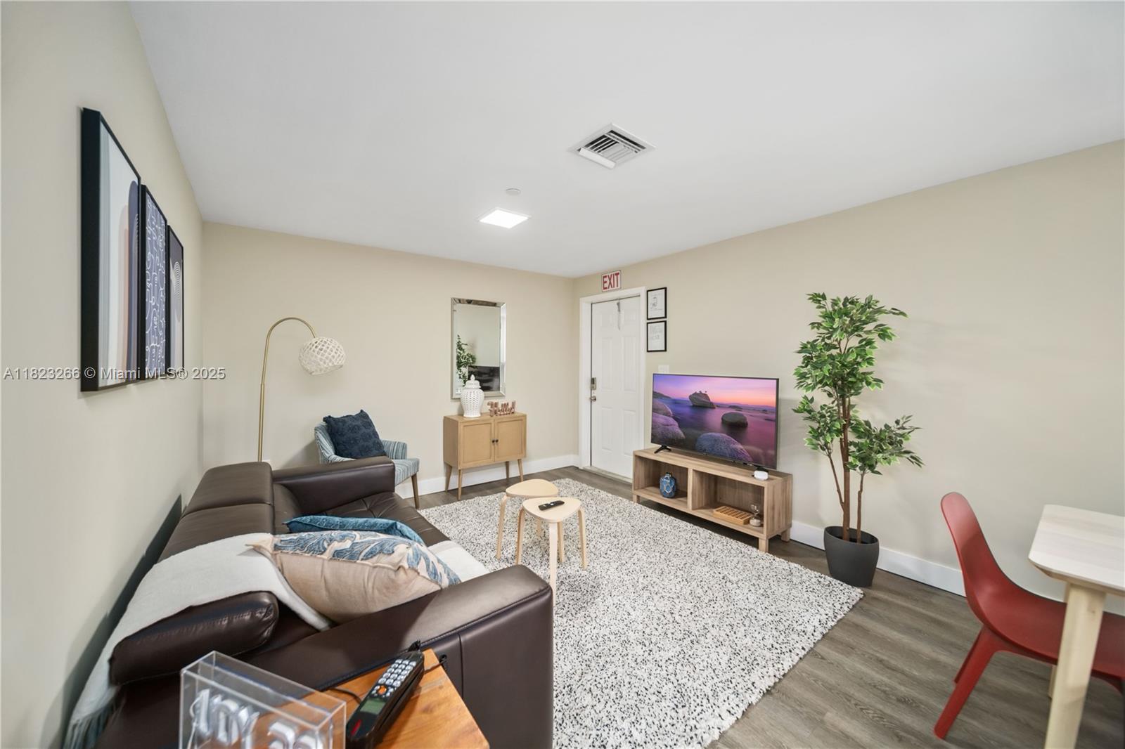 HOLLYWOOD PARK - Residential Income