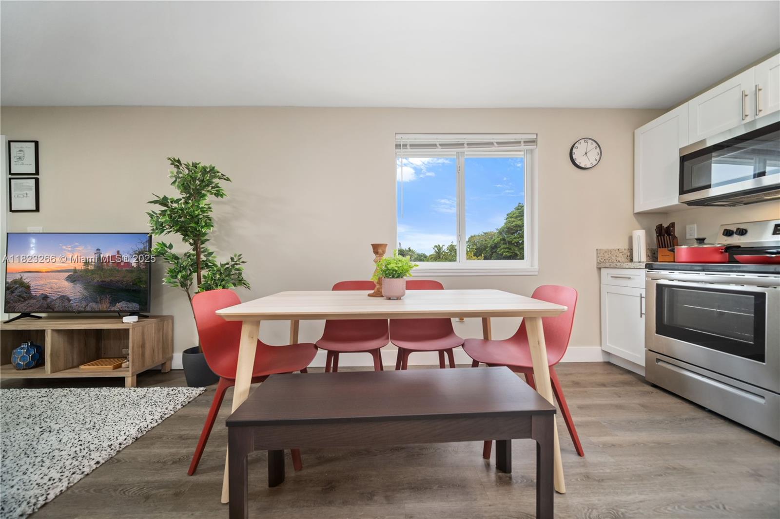 HOLLYWOOD PARK - Residential Income