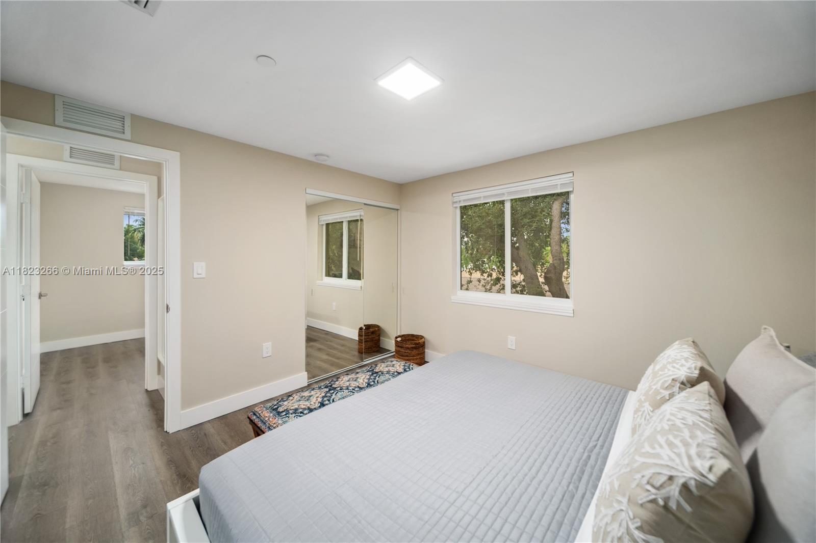 HOLLYWOOD PARK - Residential Income