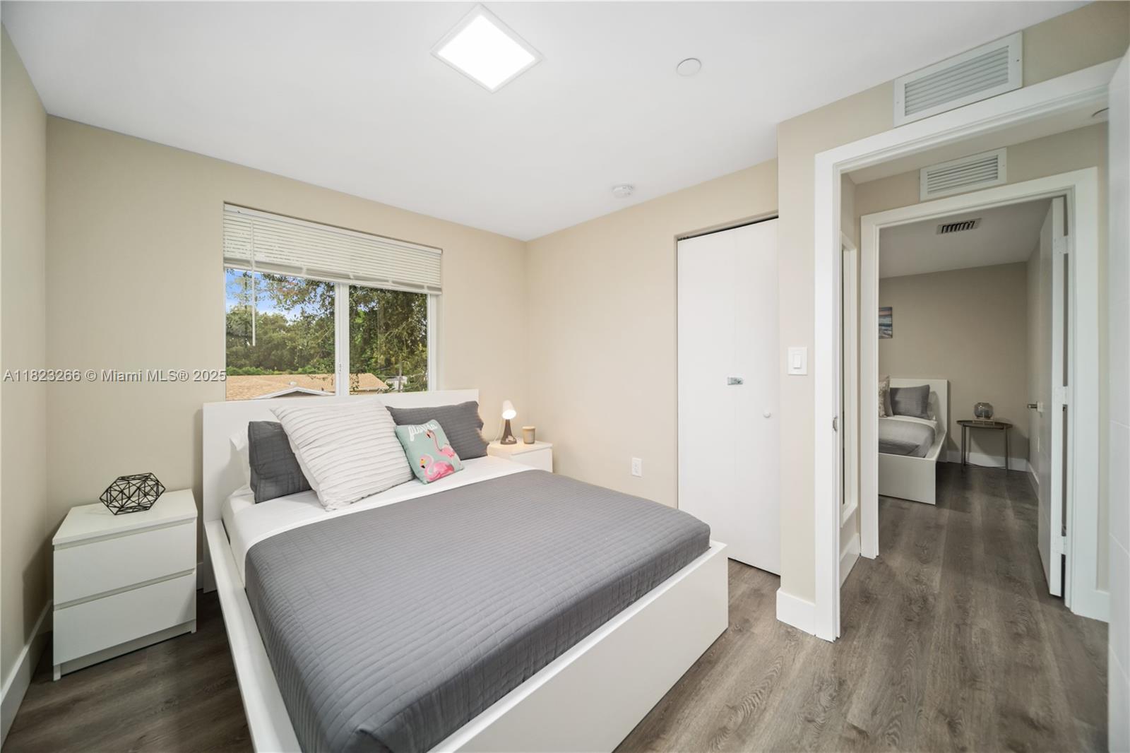 HOLLYWOOD PARK - Residential Income