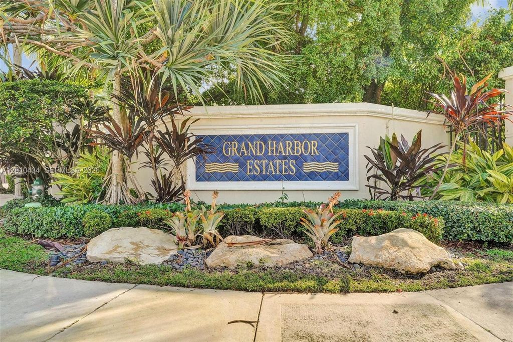Photo of 1575 Windjammer Way, Hollywood, FL 33019 (MLS # A12010434)
