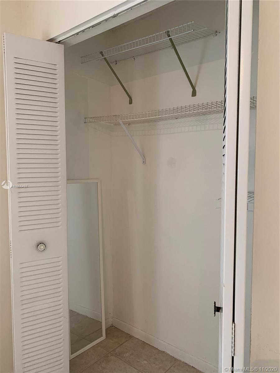 WINDMILL LAKES III CONDO - Residential Lease