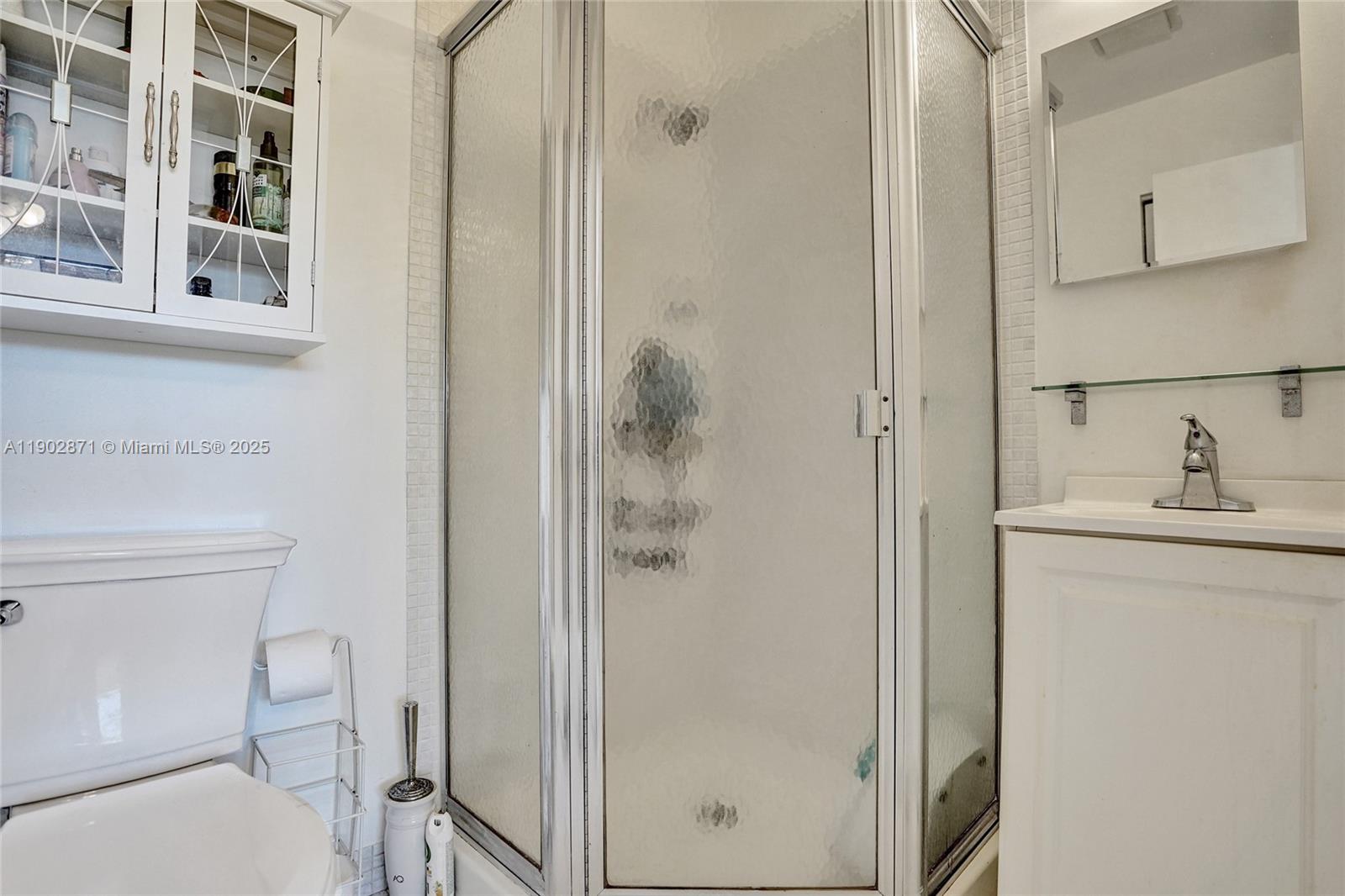 PINES OF DELRAY NORTH CON - Residential Lease