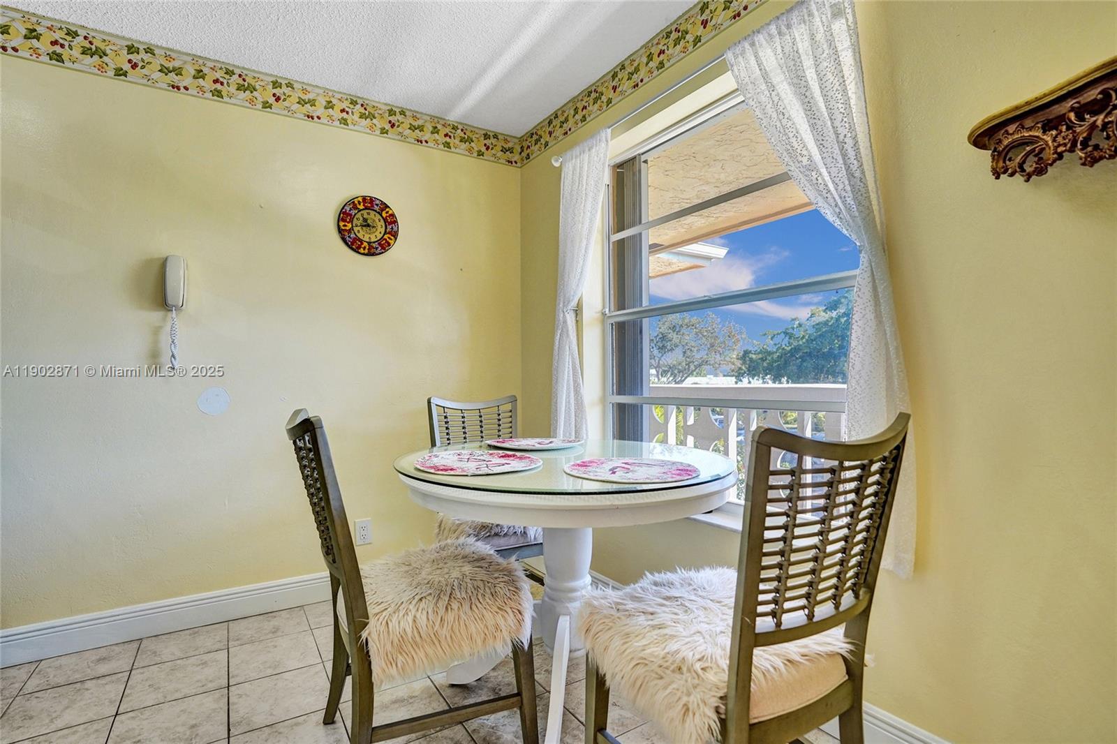 PINES OF DELRAY NORTH CON - Residential Lease