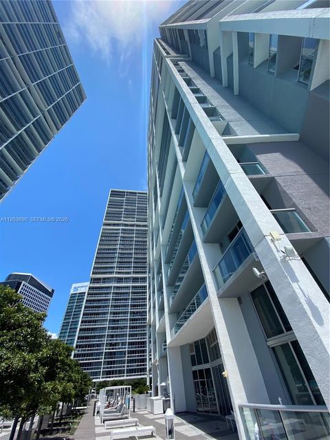 465 Brickell Ave 3004 Miami FL 33131