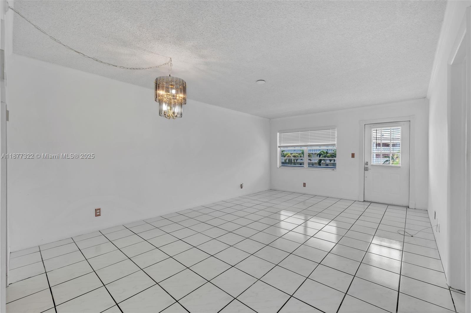 CANADIAN OCEAN BREEZE CON - Residential Lease