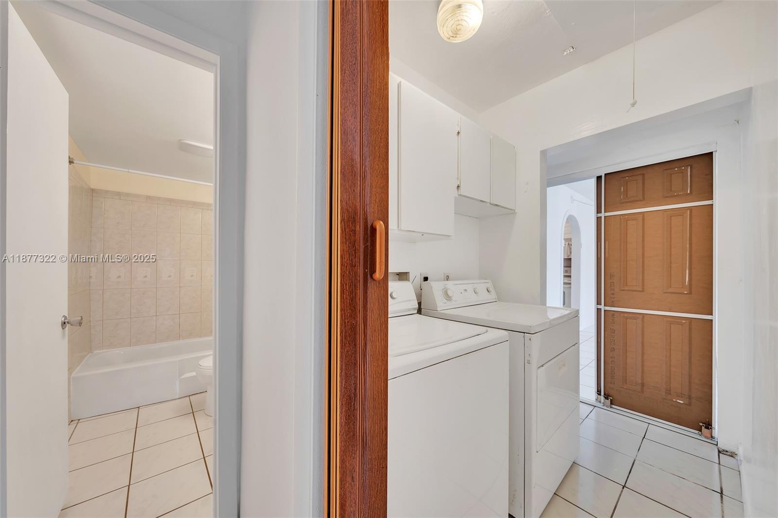 CANADIAN OCEAN BREEZE CON - Residential Lease