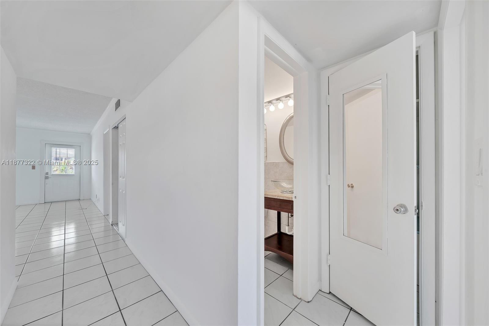 CANADIAN OCEAN BREEZE CON - Residential Lease