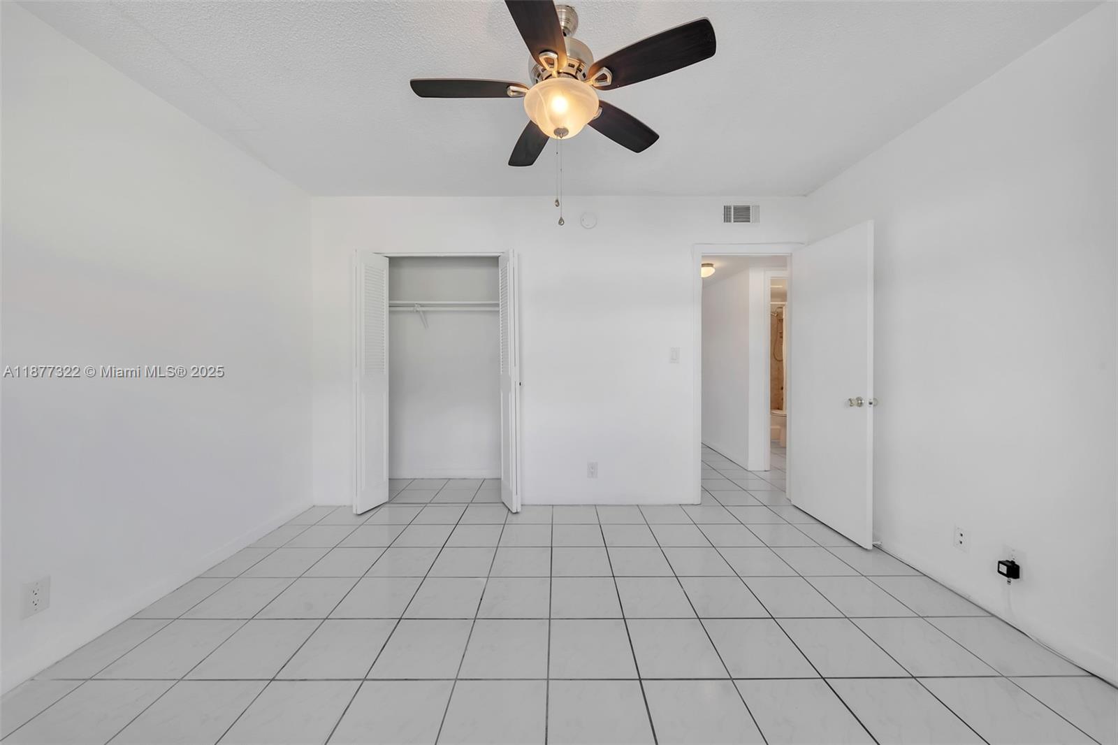 CANADIAN OCEAN BREEZE CON - Residential Lease