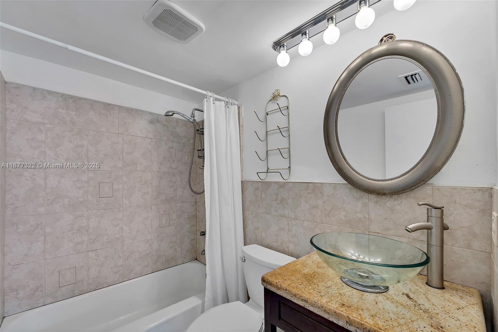 CANADIAN OCEAN BREEZE CON - Residential Lease