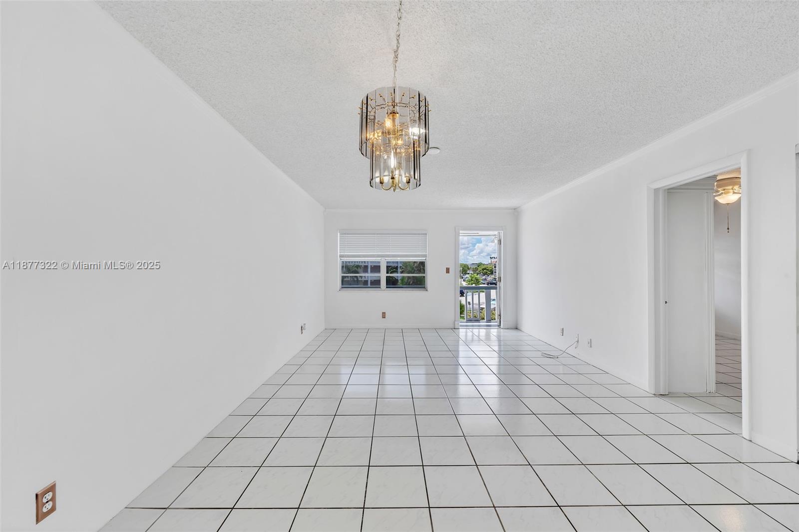 CANADIAN OCEAN BREEZE CON - Residential Lease